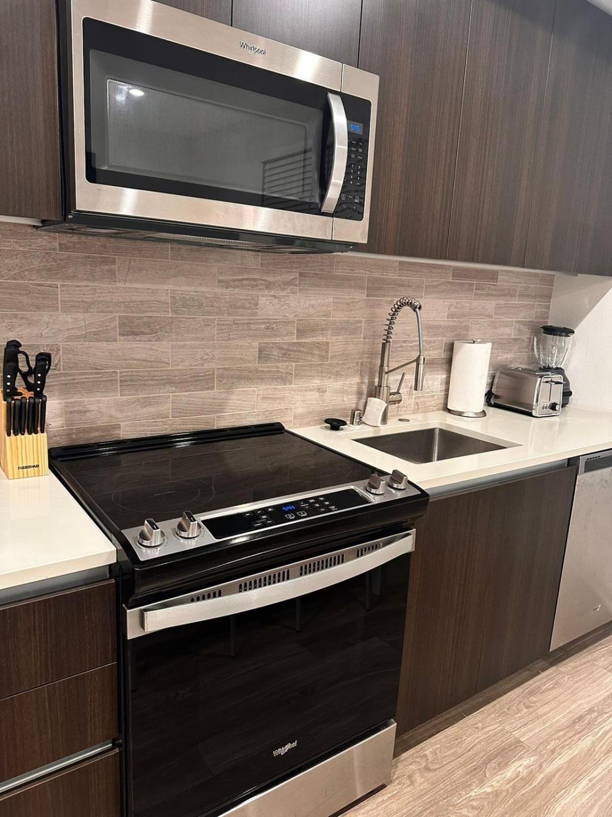 Cozy One Bedroom & Loft Sunset Free Off Site Parking And Wifi Los Angeles Exterior foto