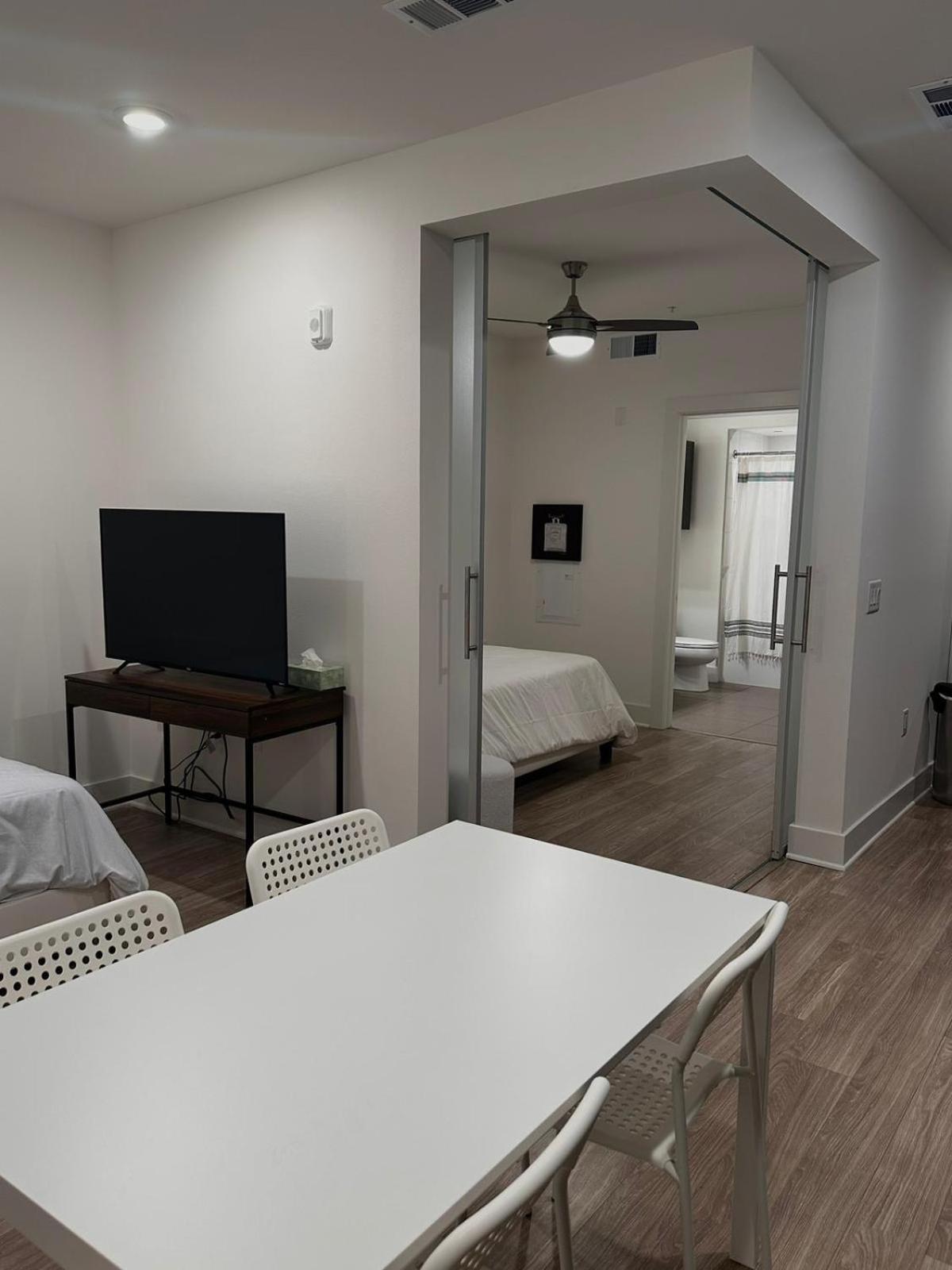 Cozy One Bedroom & Loft Sunset Free Off Site Parking And Wifi Los Angeles Exterior foto