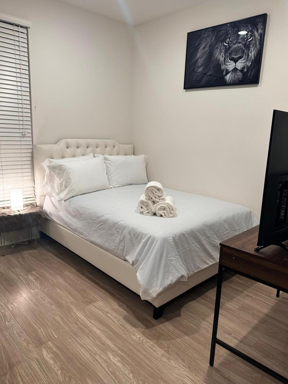 Cozy One Bedroom & Loft Sunset Free Off Site Parking And Wifi Los Angeles Exterior foto