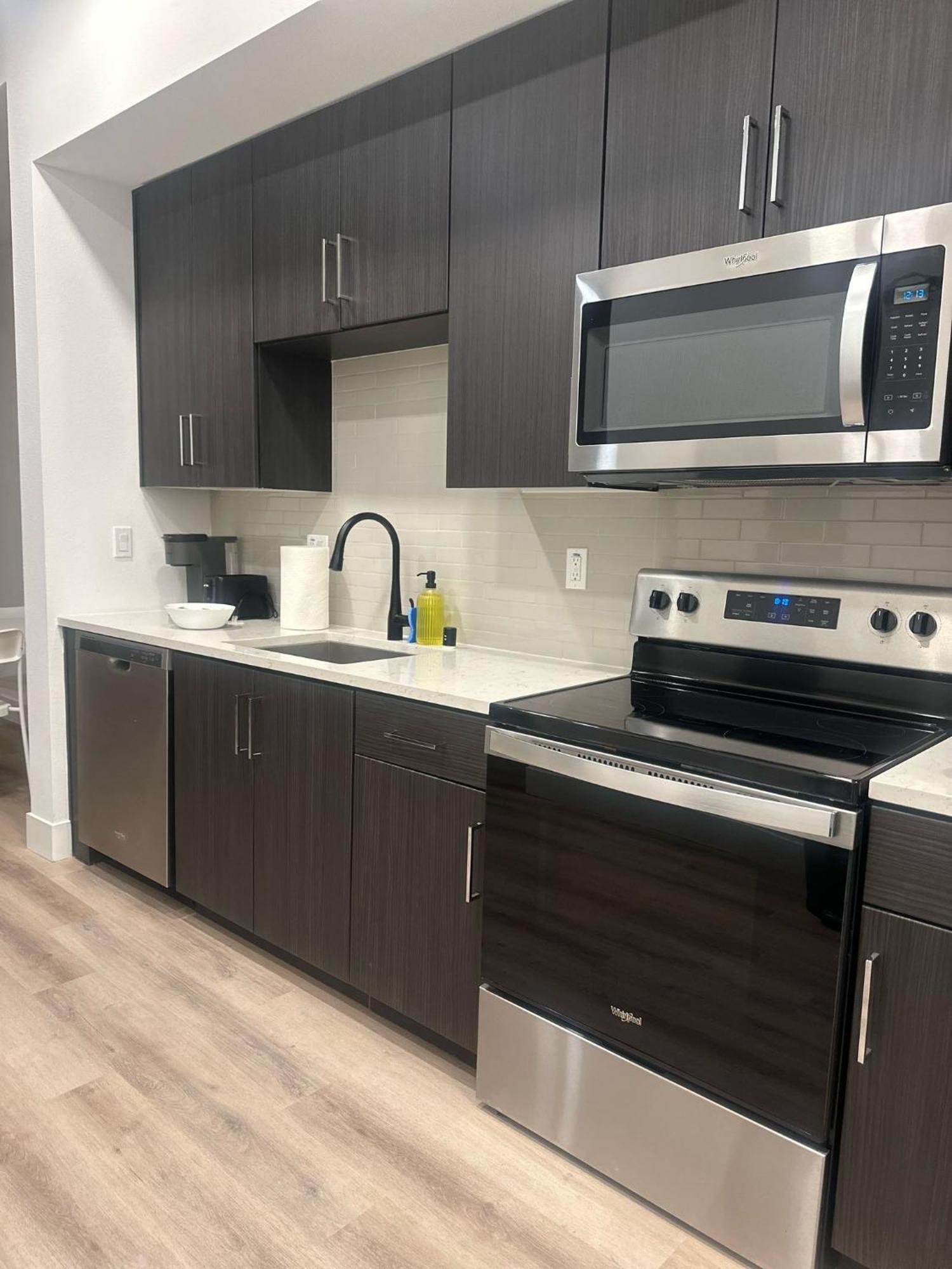 Cozy One Bedroom & Loft Sunset Free Off Site Parking And Wifi Los Angeles Exterior foto